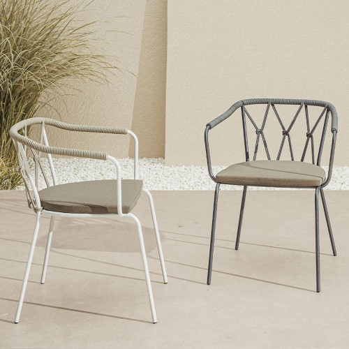 Scaun pentru uz outdoor Alma Design, Scala